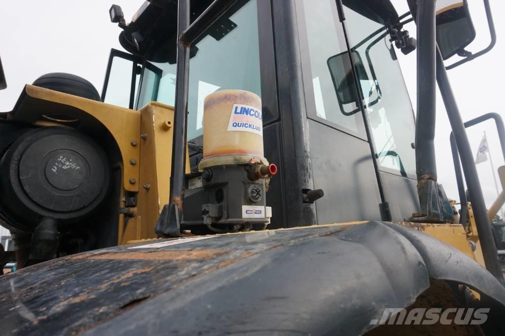 CAT 950 H Pale gommate