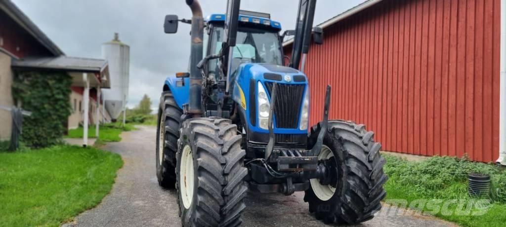 New Holland T 8040 Trattori