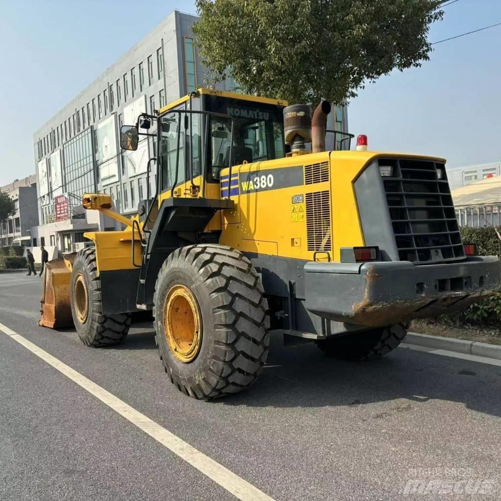 Komatsu 380-6 Pale gommate