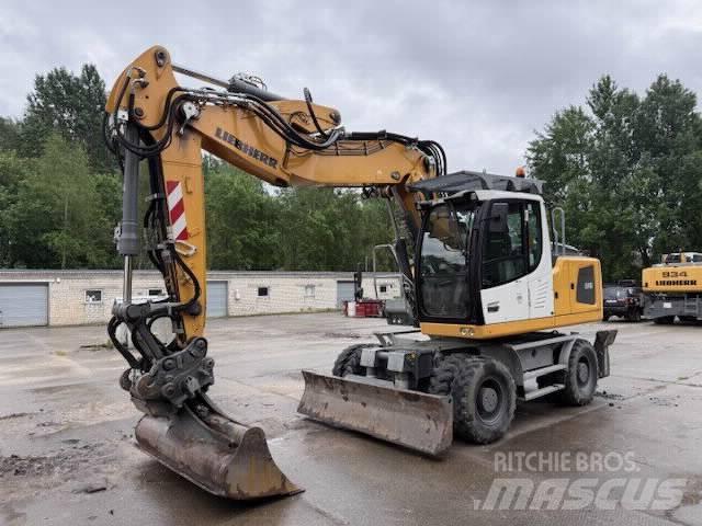 Liebherr A 916 Escavatori gommati