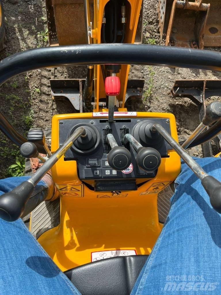 JCB 8008 CTS Miniescavatori