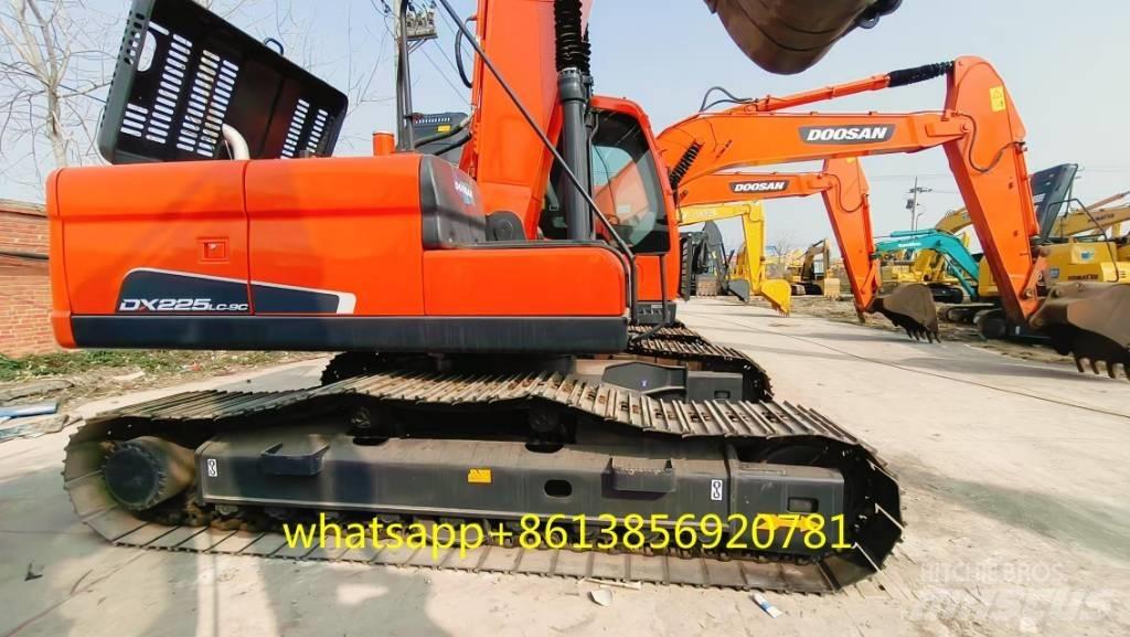 Doosan DX 225 Escavatori cingolati