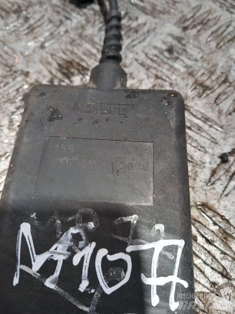 MAN TGA  4460561380 Cabine e interni