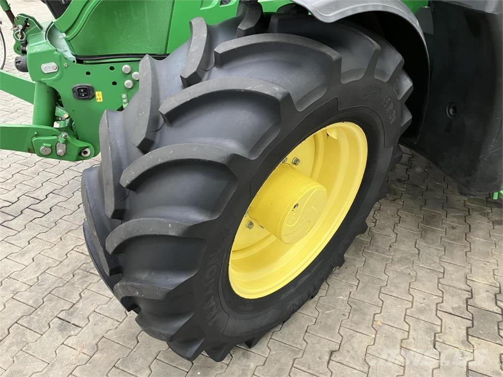 John Deere 6145R Trattori
