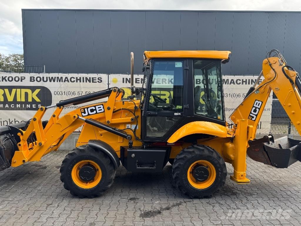 JCB 2 CX Terne