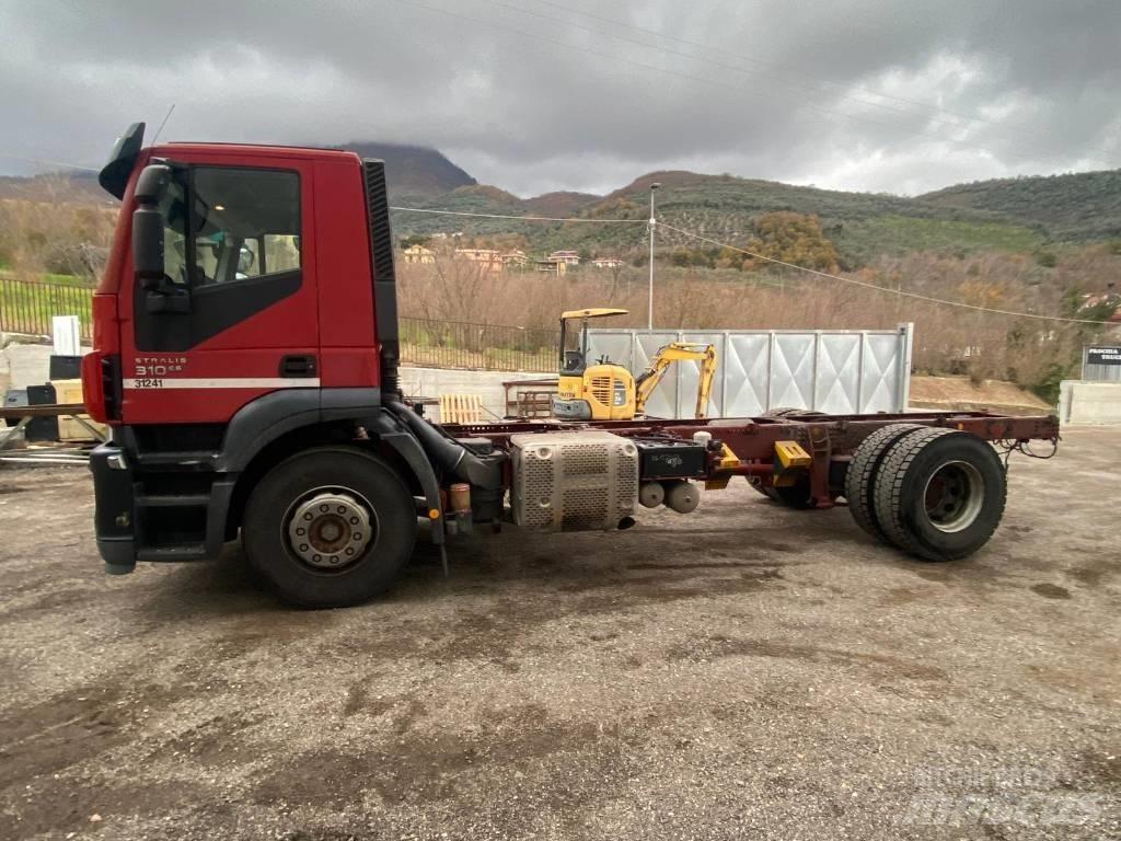 Iveco STRALIS 190S31 Trasportatore per veicoli