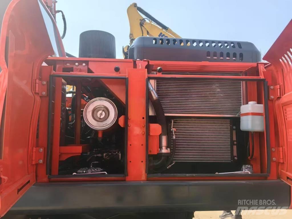 Doosan DX225LC-9C Escavatori cingolati