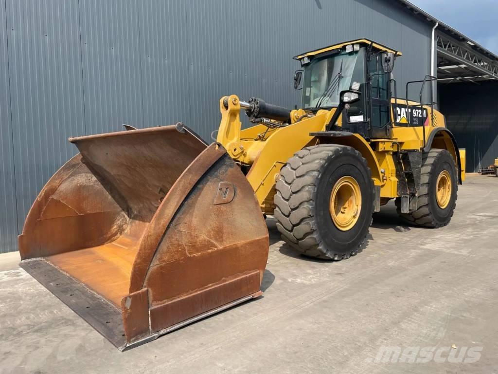 CAT 972M XE Pale gommate