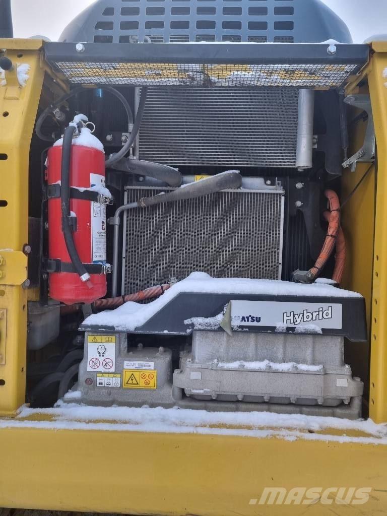 Komatsu HB 215 LC-2 Escavatori cingolati