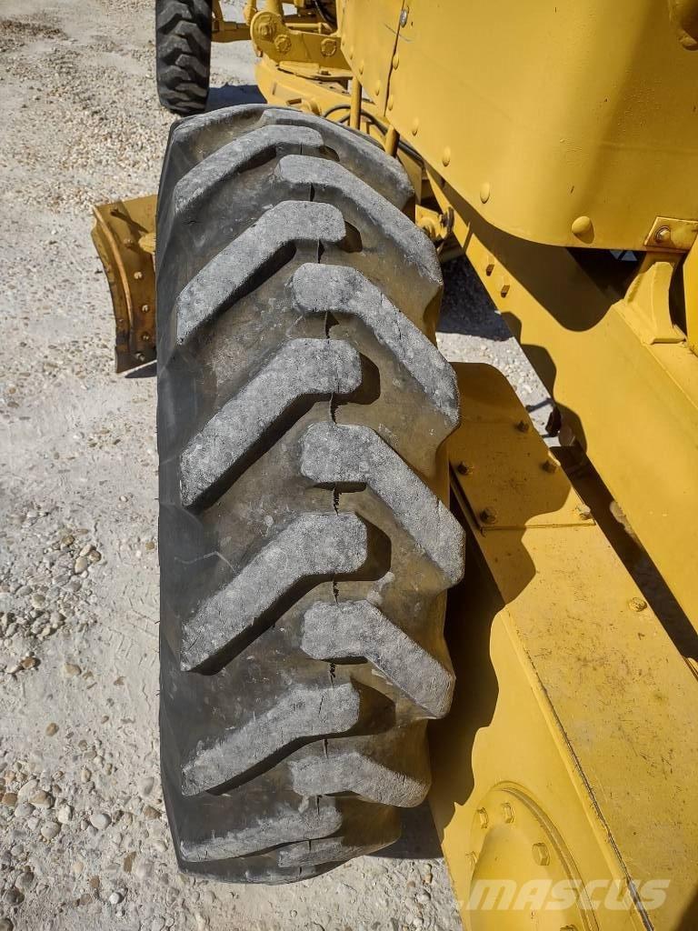 CAT 120 Motorgraders