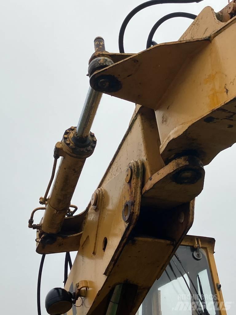 Liebherr A 901 C Escavatori gommati