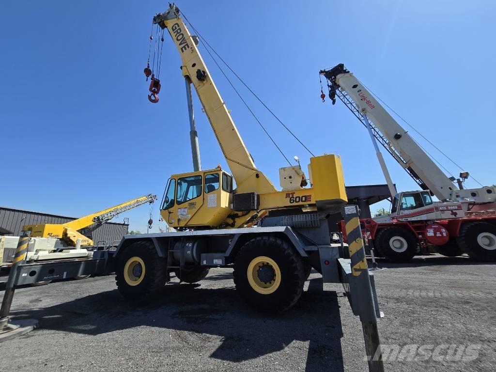 Grove RT 600 E Gru per terreni difficili