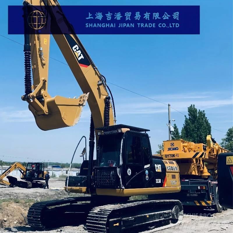 CAT 323 D Escavatori cingolati