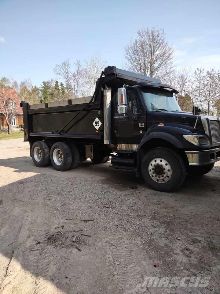 International 7500 Camion ribaltabili