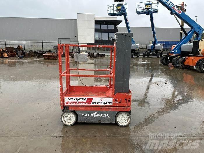 SkyJack SJ16 Piattaforme a pantografo