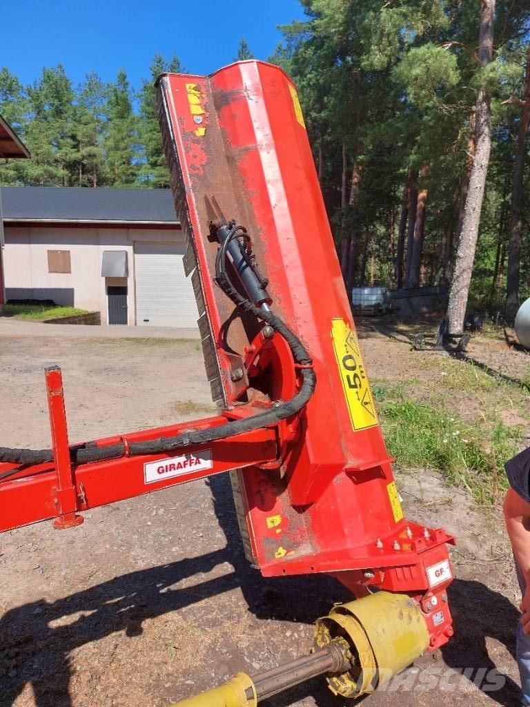 Maschio Giraffa 210 Falciatrici/cimatrici per pascoli