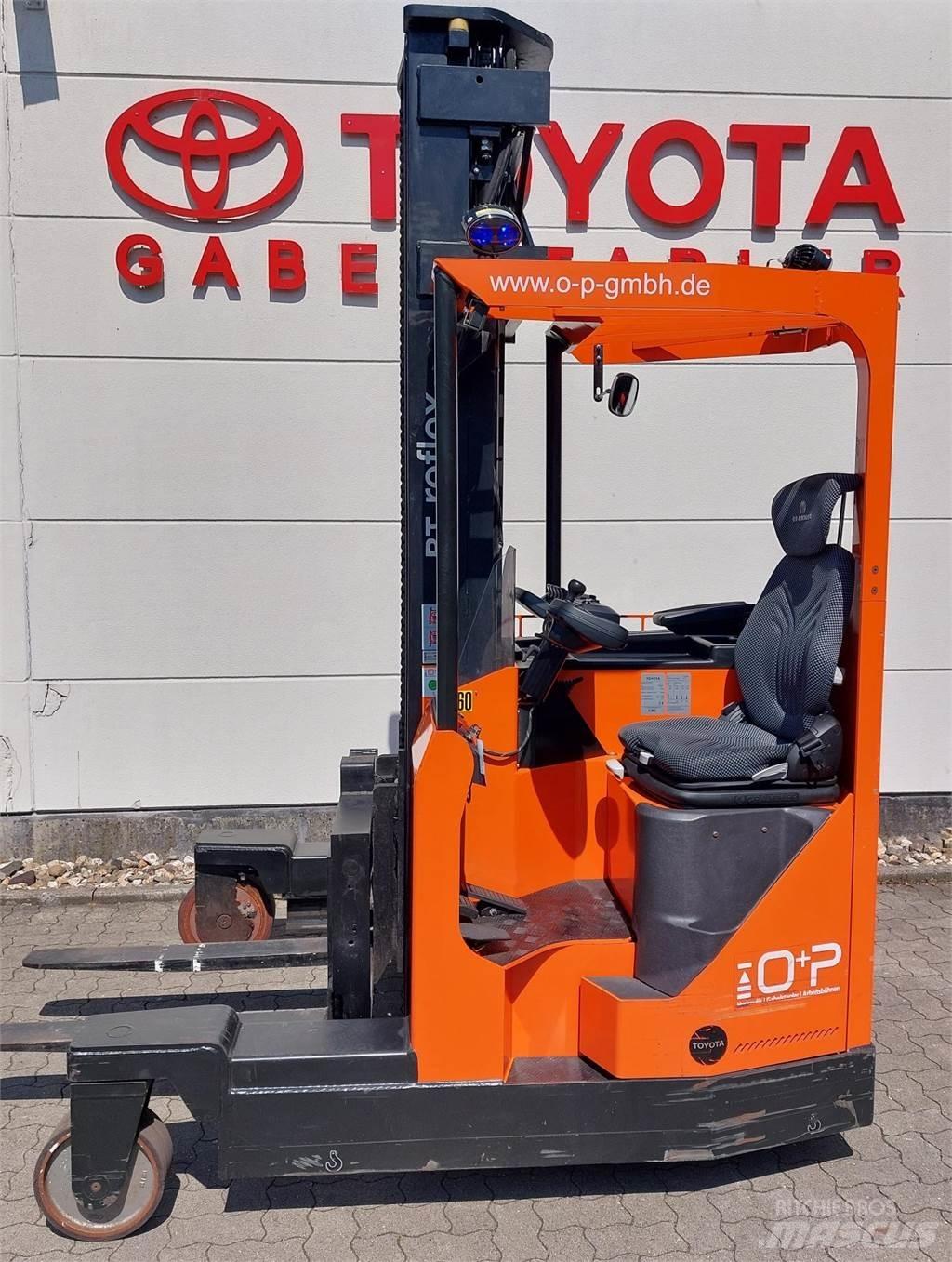Toyota FRE270 Carrello elevatore retrattile a 4 vie