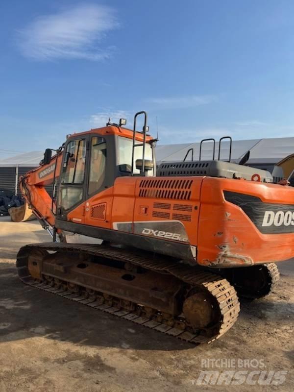 Doosan DX 225 LC-5 Escavatori cingolati