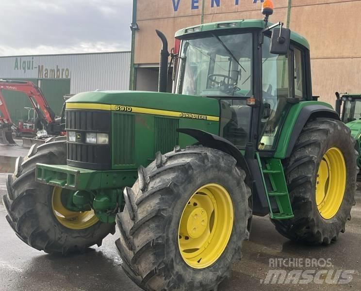 John Deere 6910 Trattori