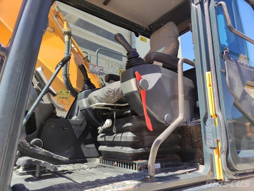Hyundai HX 220 Escavatori cingolati