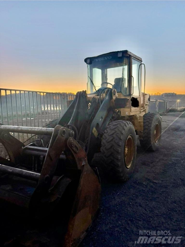 Volvo L50 E Pale gommate