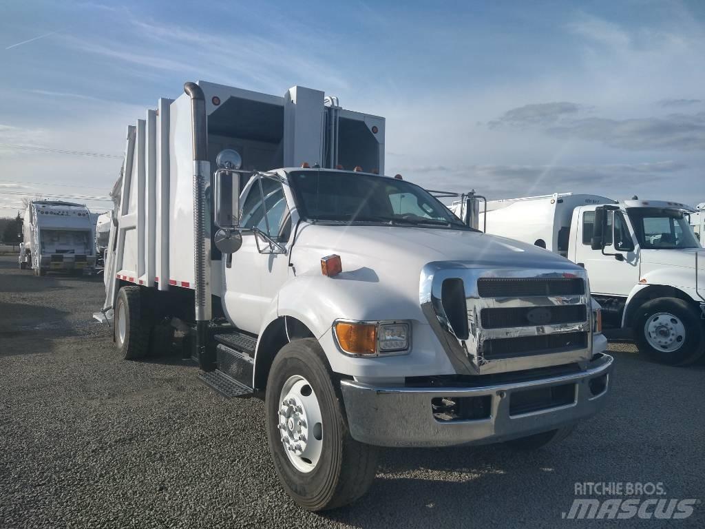 Ford F750 Camion dei rifiuti