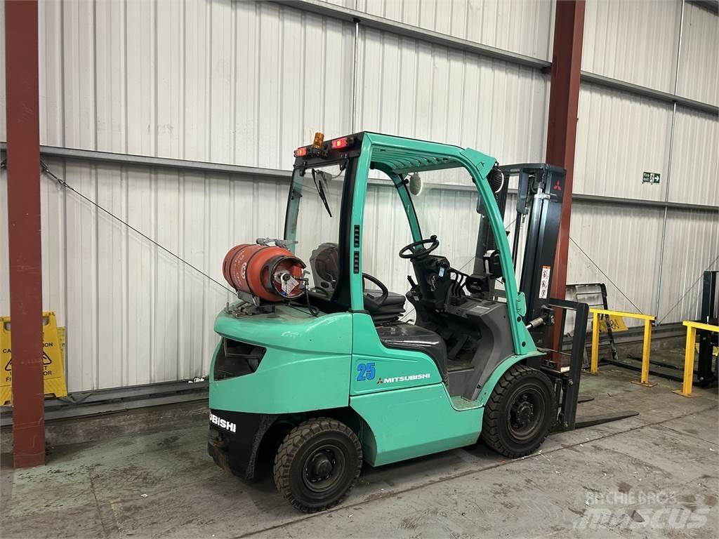 Mitsubishi FG25N Carrelli elevatori GPL