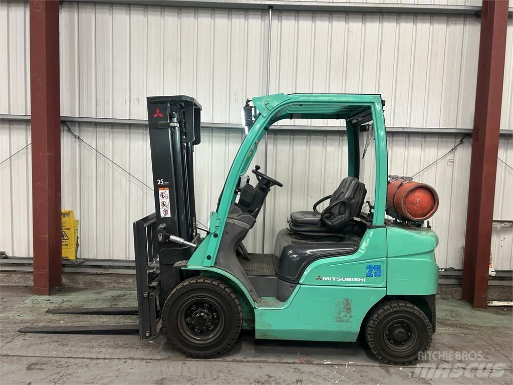 Mitsubishi FG25N Carrelli elevatori GPL