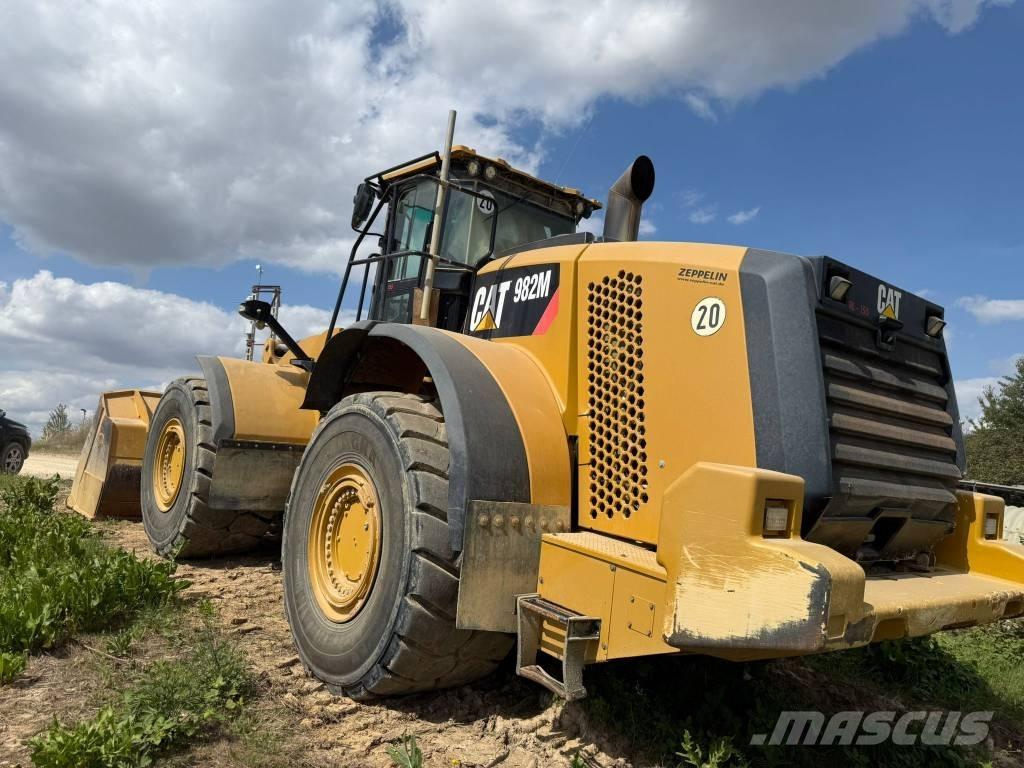 CAT 982 M Radlader Pale gommate