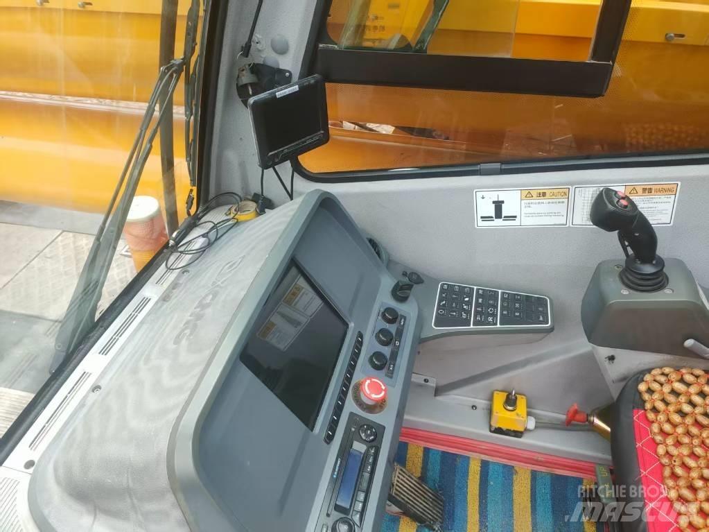 XCMG XCT 130 Gru per tutti i terreni
