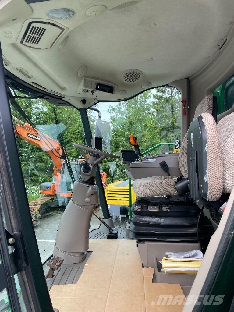 John Deere W 540 Mietitrebbiatrici