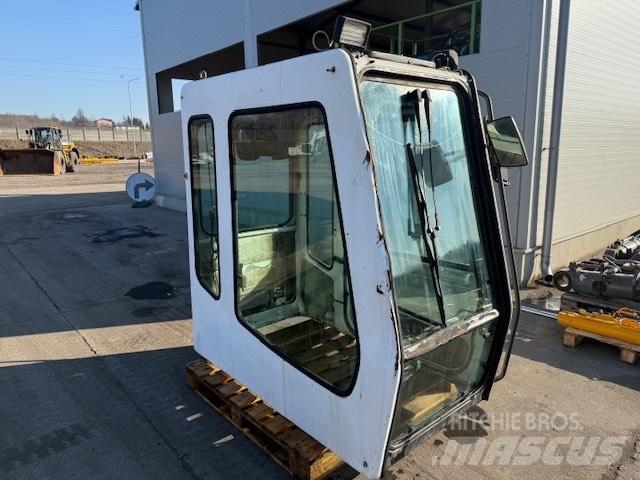 Liebherr SERIA B CAB Cabine e interni