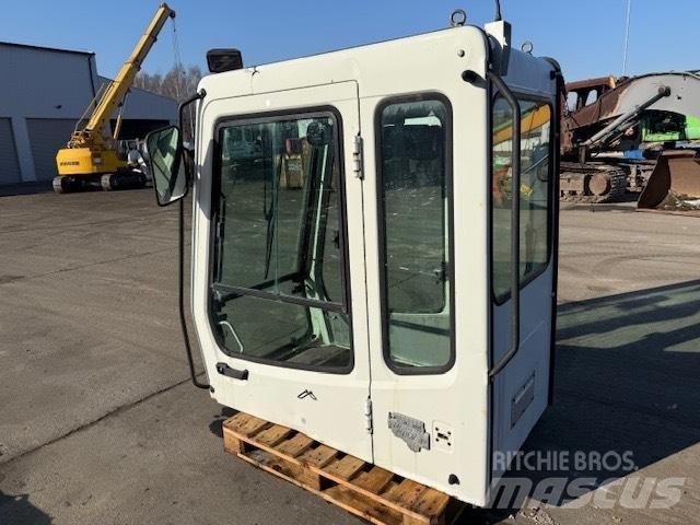 Liebherr SERIA B CAB Cabine e interni
