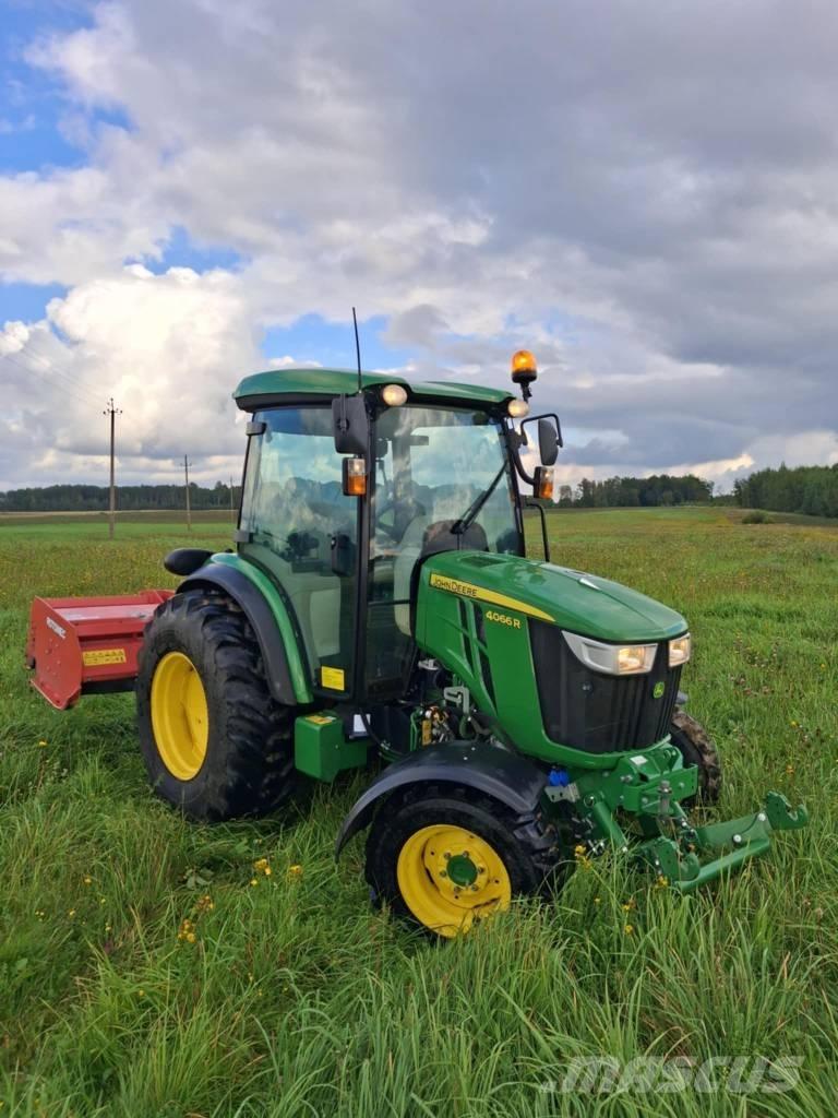 John Deere 4066 R Trattori