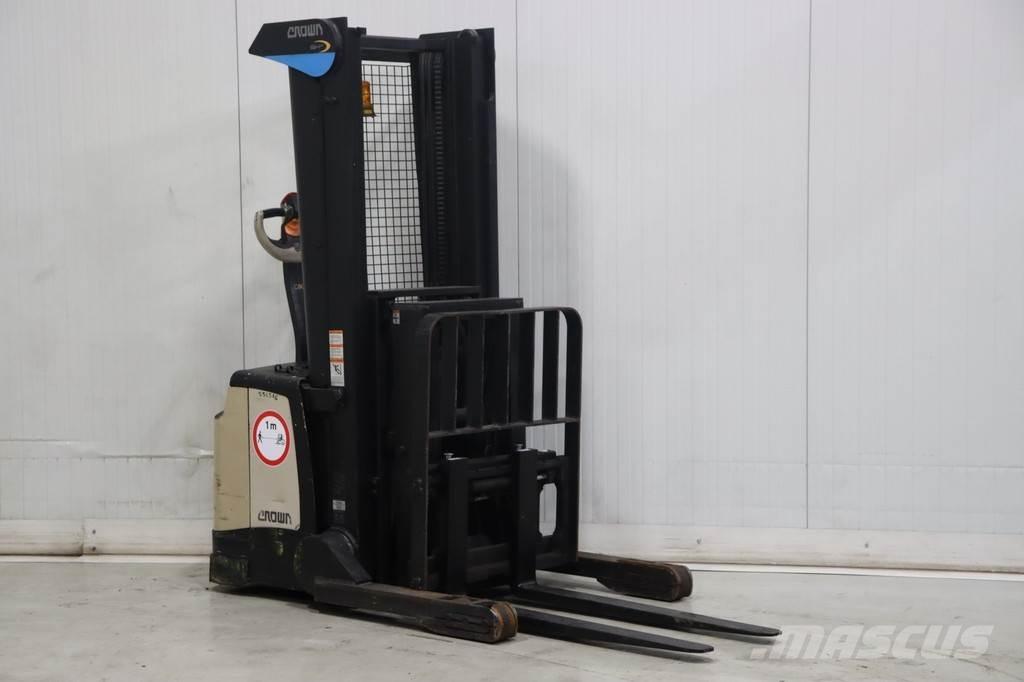 Crown SHR5520-1.13 Transpallet uomo a terra