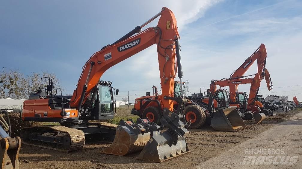 Doosan DX 225 Escavatori cingolati