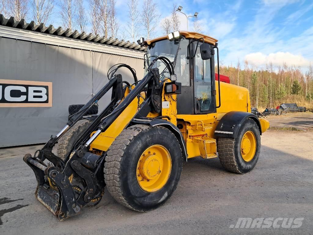 JCB 416S Pale gommate