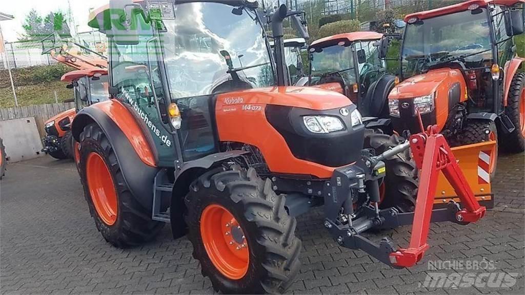 Kubota m4073 cab Trattori