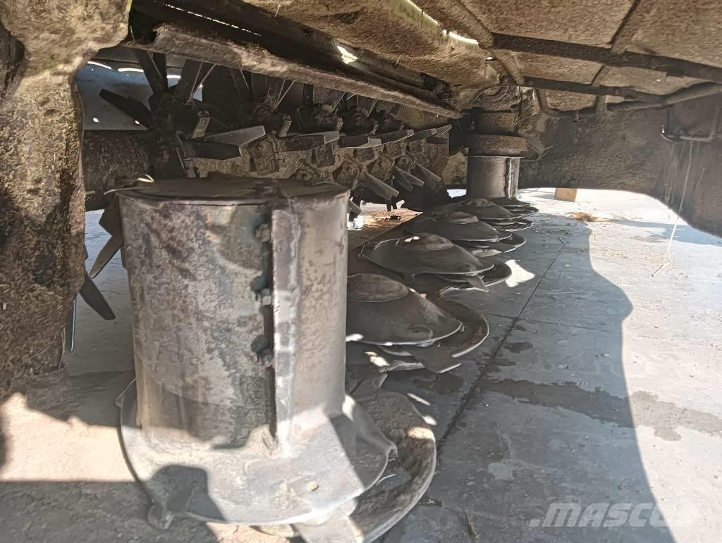 CLAAS Disco 2700 C Falciacondizionatrici