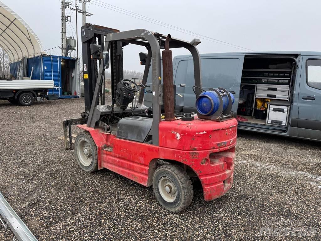 Manitou CG 30 P Carrelli elevatori GPL