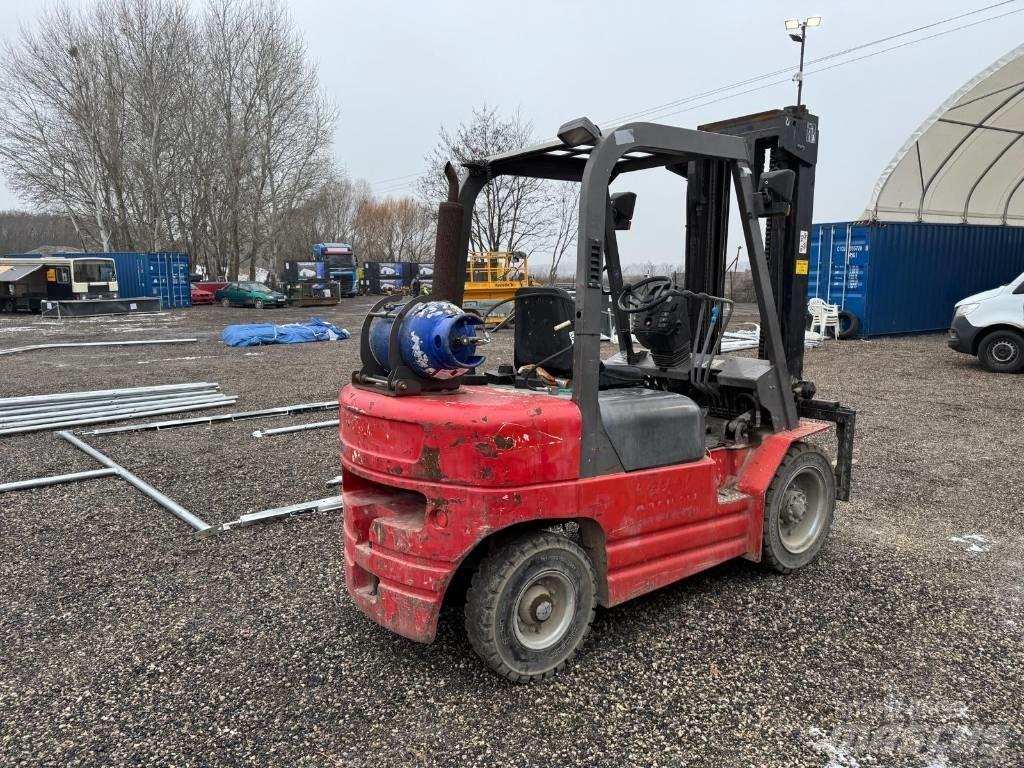 Manitou CG 30 P Carrelli elevatori GPL