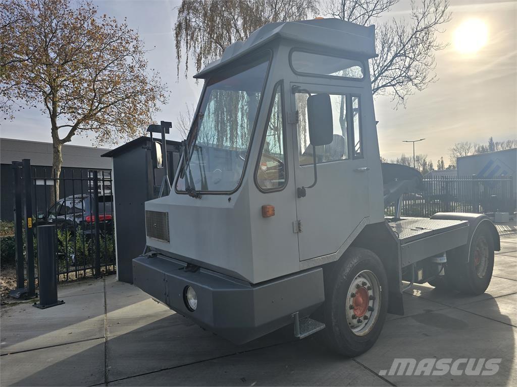  [div] DAF TT2100DH Trattori portuali