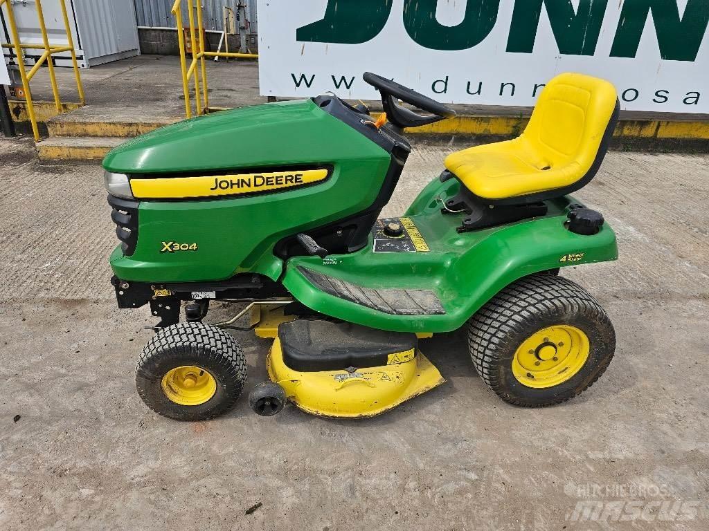 John Deere X 304 Trattorini tagliaerba