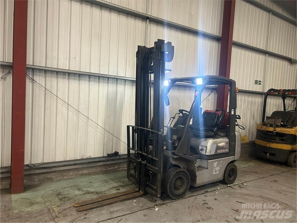 Nissan P1D1A18LQ Carrelli elevatori GPL