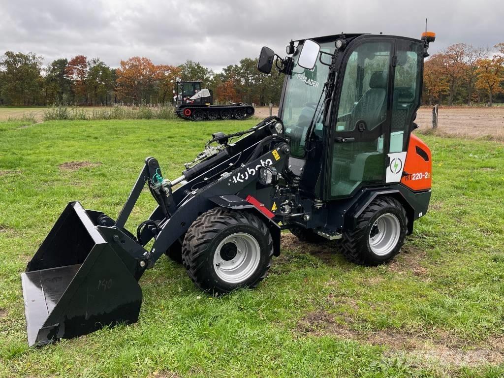 Kubota RT220-2e Pale gommate