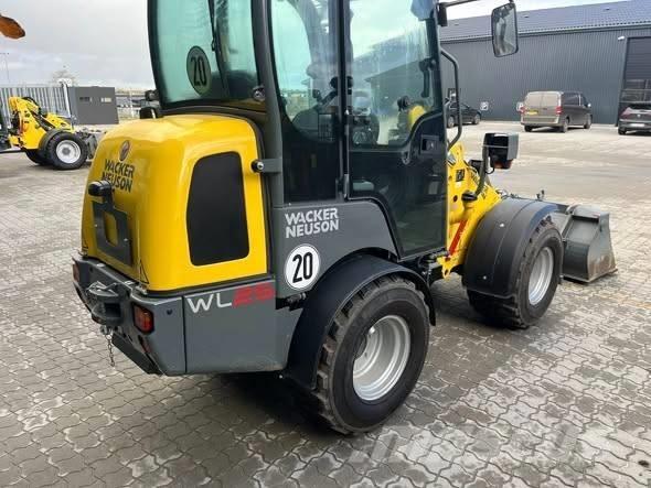 Wacker Neuson WL 25 Pale gommate