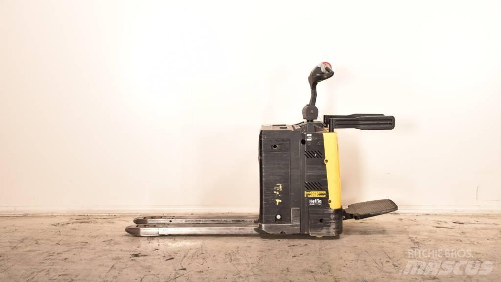 Hyster P 2.0 S Carrelli elevatori bassi a piattaforma