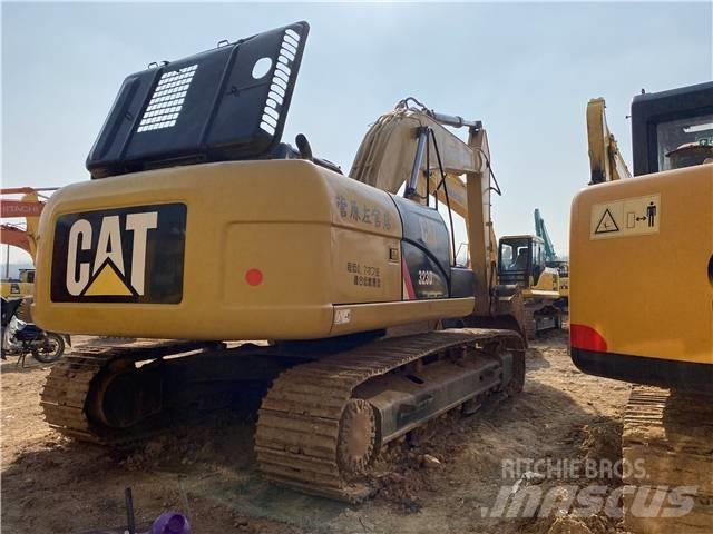 CAT 323D Escavatori cingolati