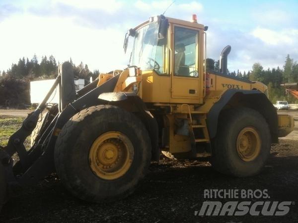 Volvo L120E Pale gommate