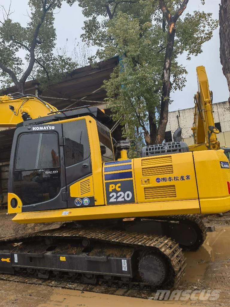 Komatsu PC 220-8 Escavatori cingolati